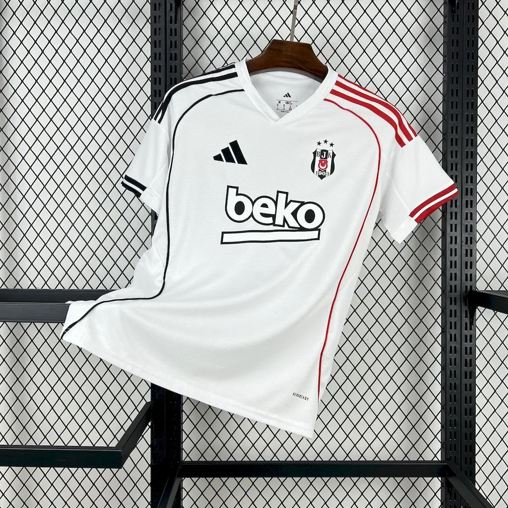Besiktas Titular 25/26 Torcedor