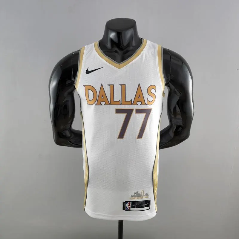Dallas Mavericks LUKA DONCIC 77
