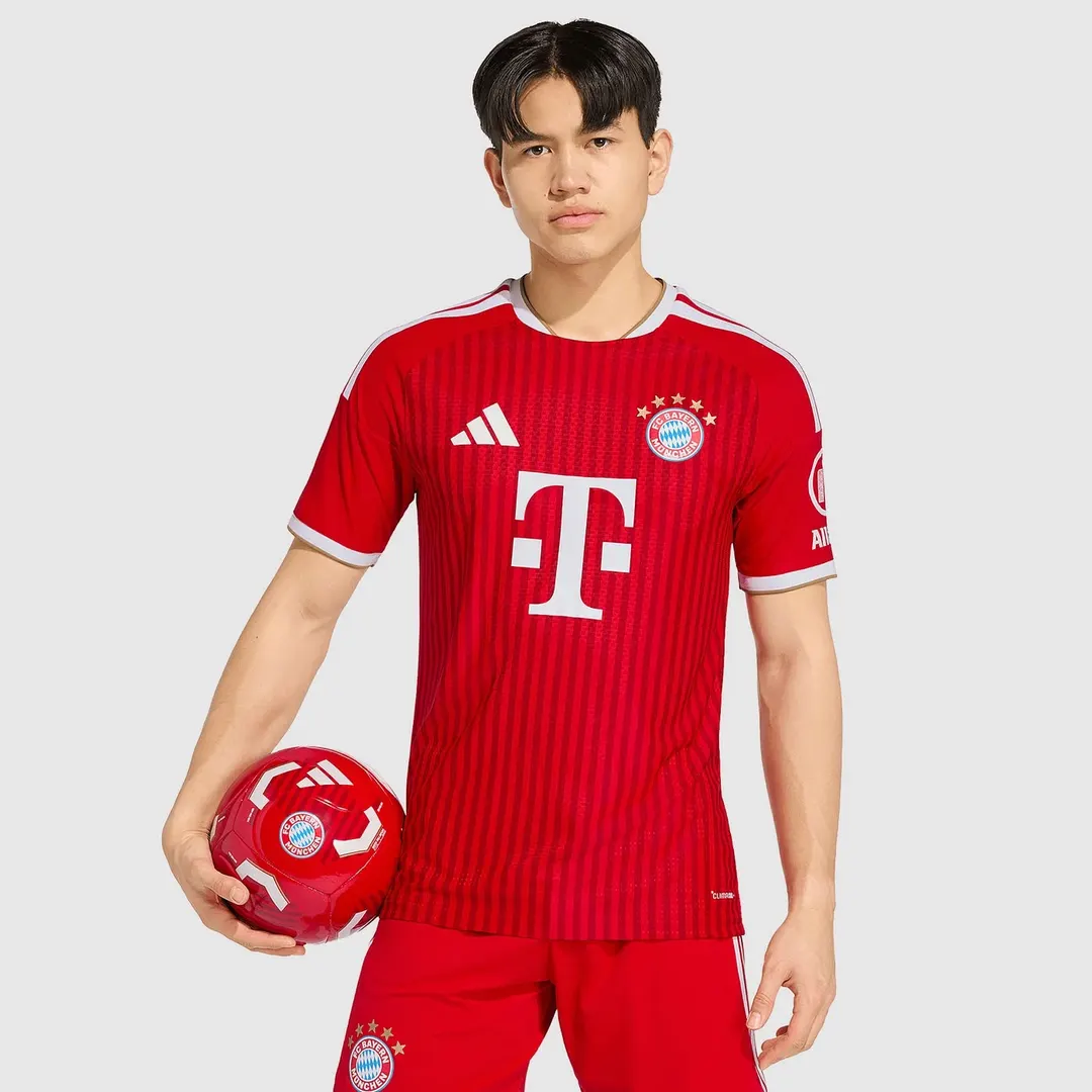 Bayern de Munique Titular 26/27 Jogador